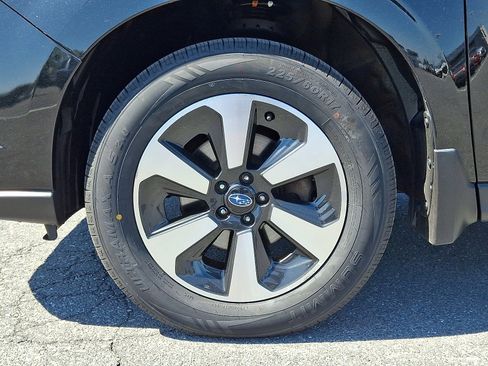 Used 2017 Subaru Forester 2.5i w/ Alloy Wheel Package AWD/4WD image 9
