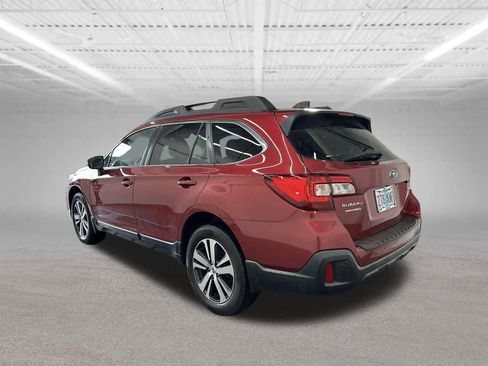 Used 2018 Subaru Outback 2.5i Limited image 3