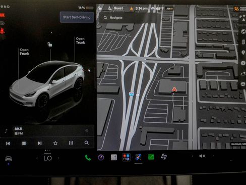 Used 2023 Tesla Model Y Long Range AWD/4WD image 25