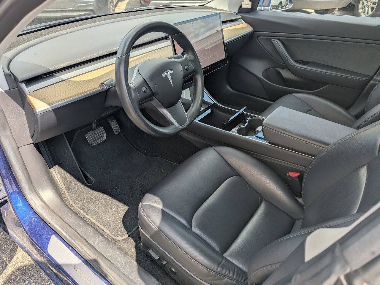 Used 2018 Tesla Model 3 Long Range RWD image 13