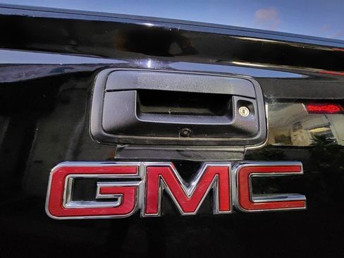 Used 2018 GMC Canyon Denali image 22