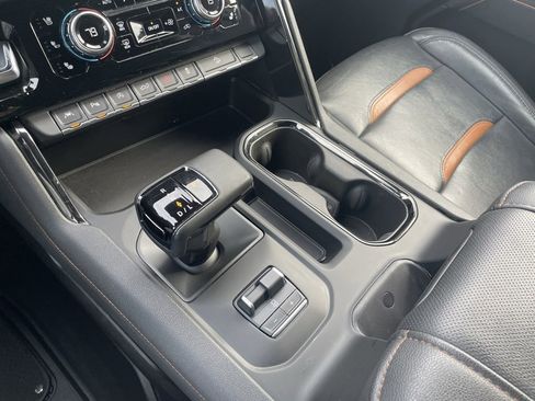 Used 2024 GMC Sierra 1500 AT4 w/ Technology Package image 19