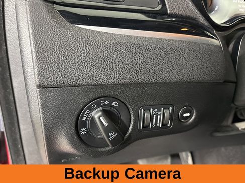 Used 2023 Chrysler 300 S image 10