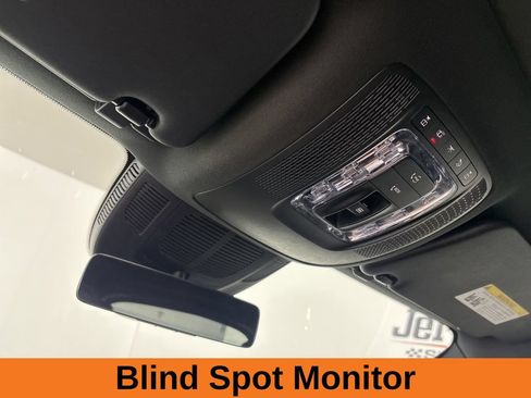 Used 2024 Mercedes-Benz GLE 350 4MATIC image 23