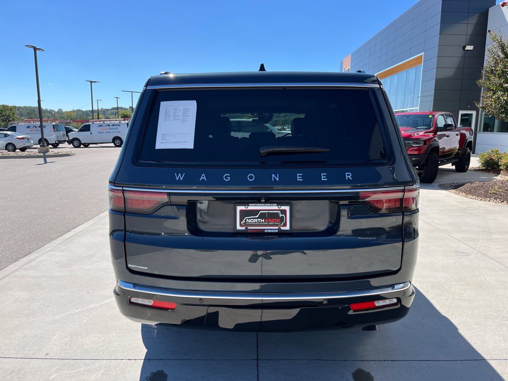 Used 2025 Jeep Wagoneer Series III w/ Premium Group I AWD/4WD image 21