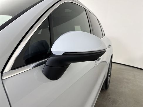 New 2026 Porsche Cayenne image 12