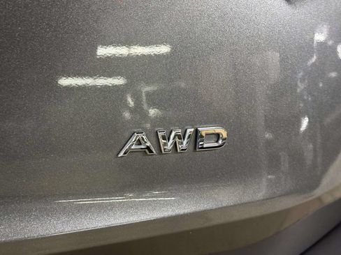 Used 2023 Nissan Rogue S AWD/4WD image 11