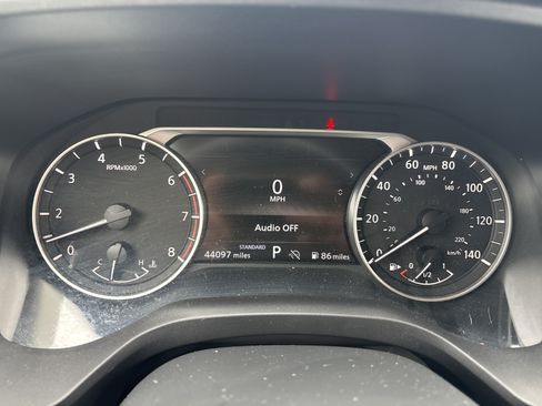 Used 2025 Nissan Rogue SV FWD image 6