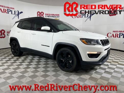 Used 2019 Jeep Compass Altitude image 1