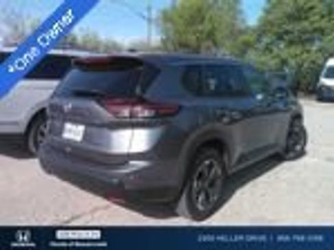Used 2024 Nissan Rogue SV AWD/4WD image 1