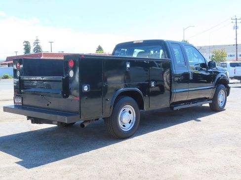 Used 2015 Ford F250 XL RWD image 6