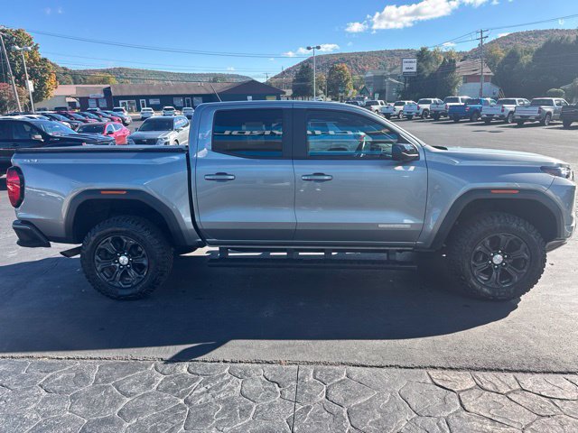 Used 2024 GMC Canyon Elevation w/ Elevation Premium Package AWD/4WD image 4