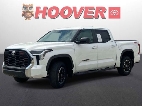 Used 2024 Toyota Tundra SR5 w/ TRD Off-Road Package AWD/4WD image 9