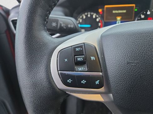 Used 2023 Ford Explorer XLT w/ Equipment Group 202A image 25