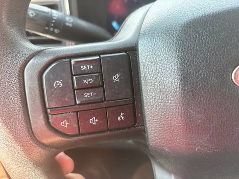 Used 2023 Ford F250 XLT w/ Black Appearance Package AWD/4WD image 8