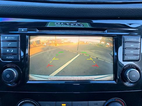 Used 2019 Nissan Rogue S image 26