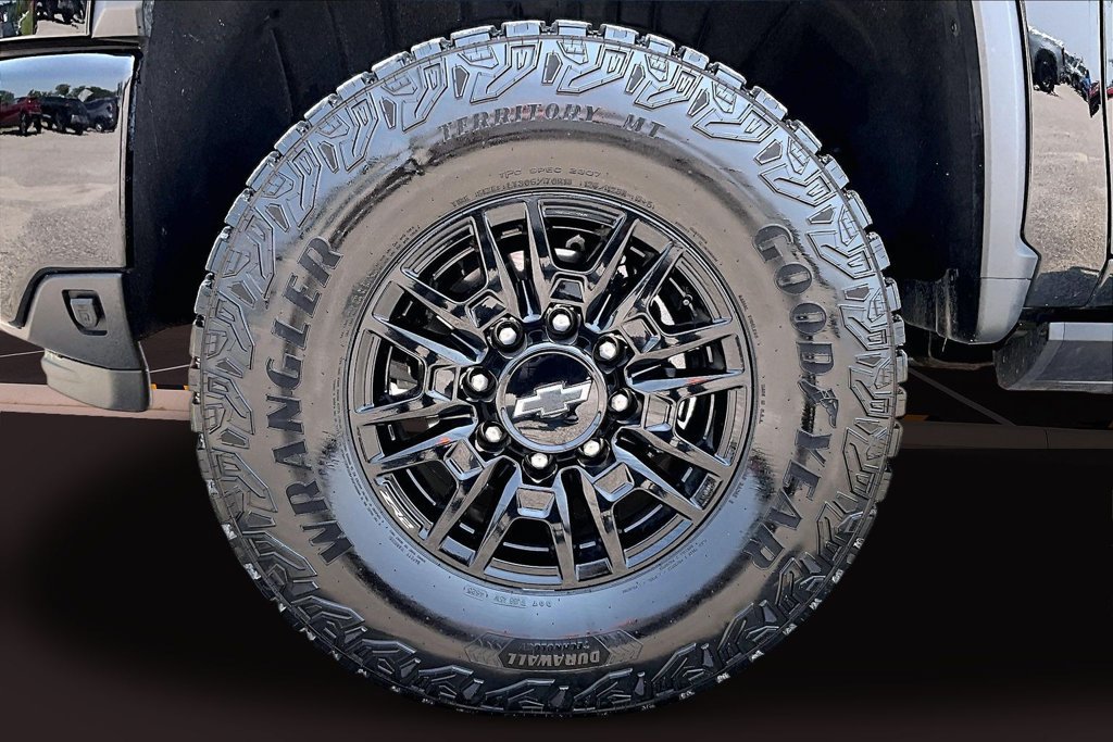 Used 2026 Chevrolet Silverado 2500 ZR2 AWD/4WD image 39