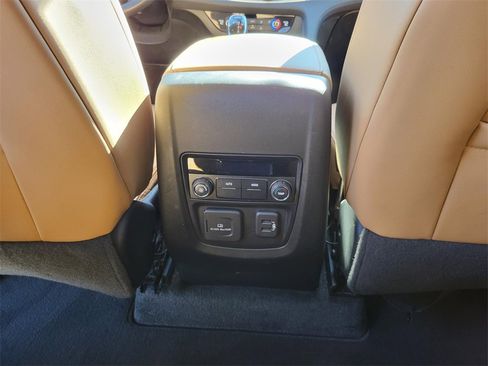 Used 2020 Buick Enclave Essence w/ Sound and Sites Package image 15