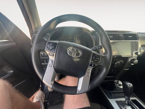 Used 2022 Toyota 4Runner SR5 image 9