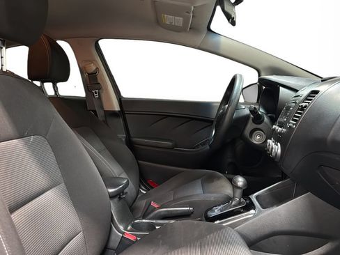 Used 2017 Kia Forte LX FWD image 11