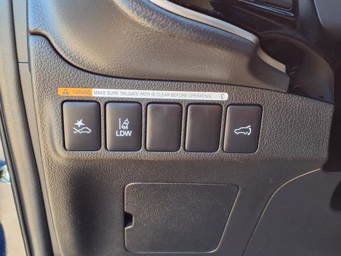 Used 2020 Mitsubishi Outlander SEL image 13