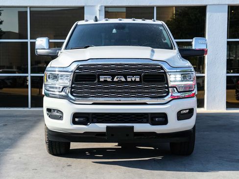 Used 2023 RAM 2500 Limited w/ Towing Technology Group AWD/4WD image 2