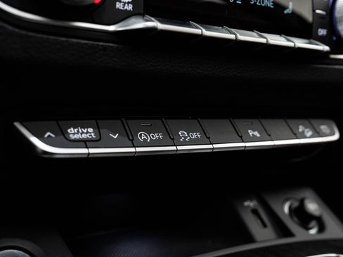 Used 2024 Audi Q5 2.0T Premium AWD/4WD image 21