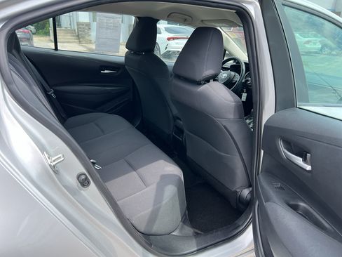 Used 2021 Toyota Corolla LE FWD image 11