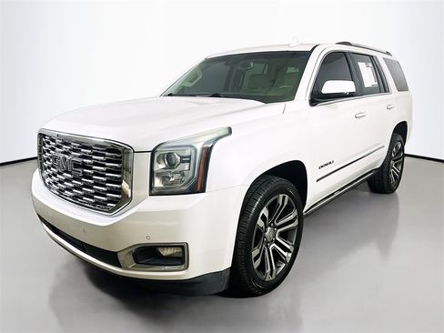 Used 2019 GMC Yukon Denali w/ Denali Ultimate Package image 3