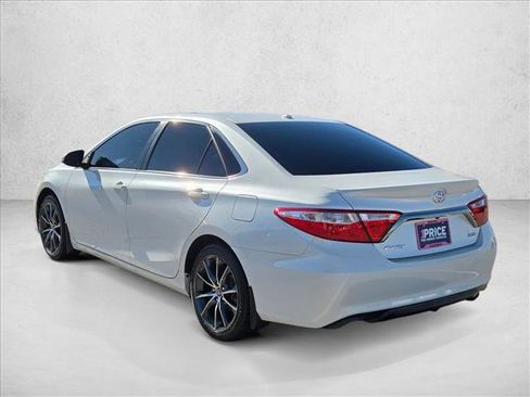 Used 2016 Toyota Camry XSE image 8