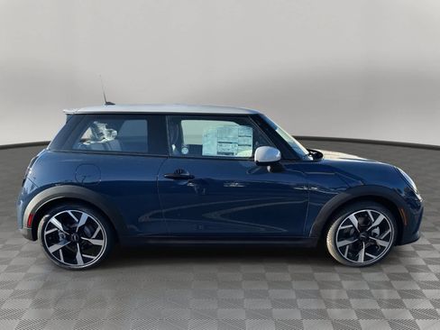 New 2026 MINI Cooper S image 2