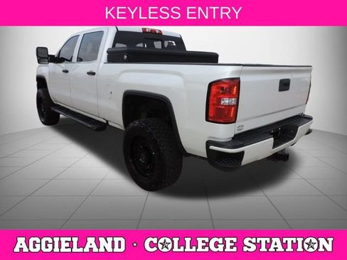 Used 2018 GMC Sierra 2500 Denali w/ Suspension Package, Off-Road image 6