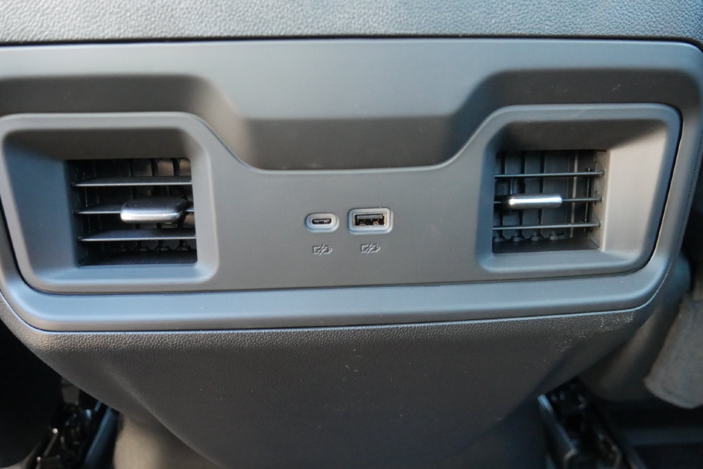 New 2026 Chevrolet Silverado 1500 RST w/ Redline Edition AWD/4WD image 23