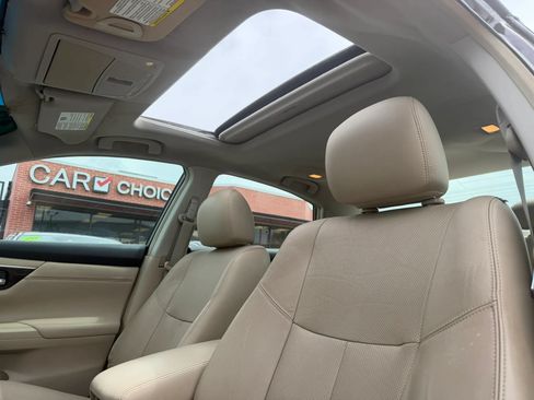 Used 2013 Nissan Altima 2.5 SL w/ 2.5 Moonroof Pkg FWD image 9