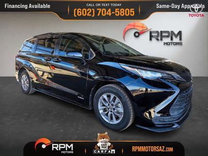 Used 2021 Toyota Sienna LE w/ LE Plus Package