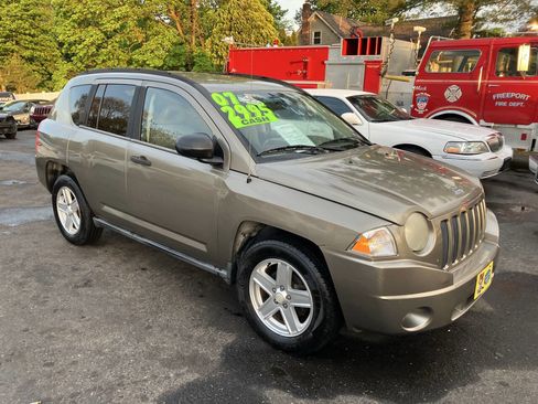 Used 2007 Jeep Compass Sport w/ PWR Equipment Group image 2