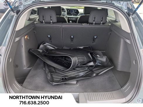 Used 2025 Chevrolet Trax LS FWD image 30