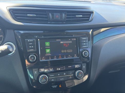 Used 2022 Nissan Rogue Sport SL image 19