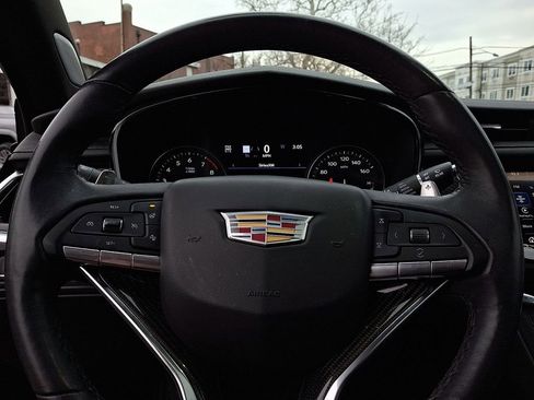 Used 2023 Cadillac XT6 Sport w/ Technology Package image 20