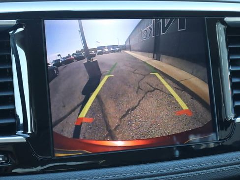 Used 2020 Chrysler Pacifica Limited FWD image 13