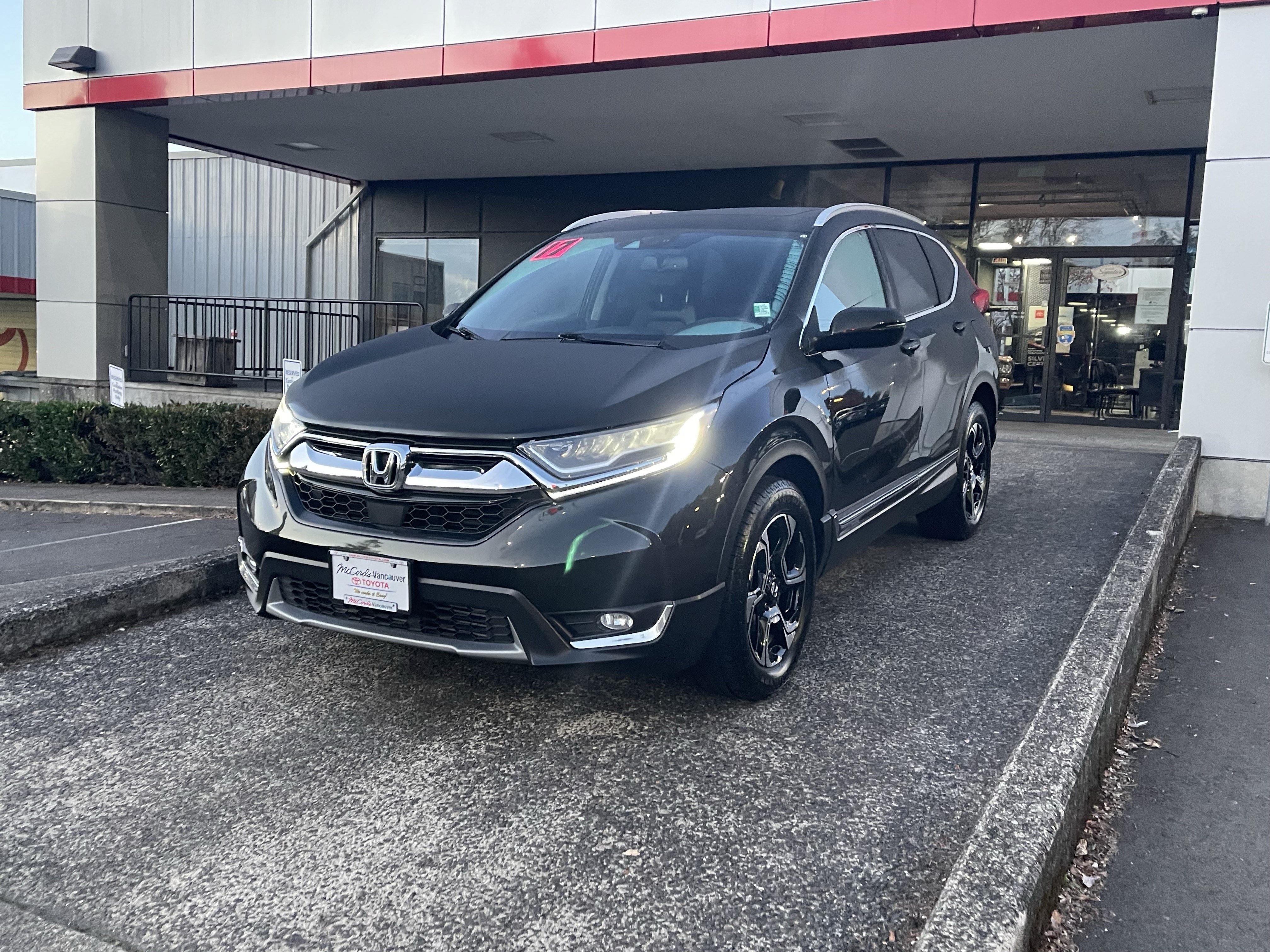 Used 2017 Honda CR-V Touring image 3
