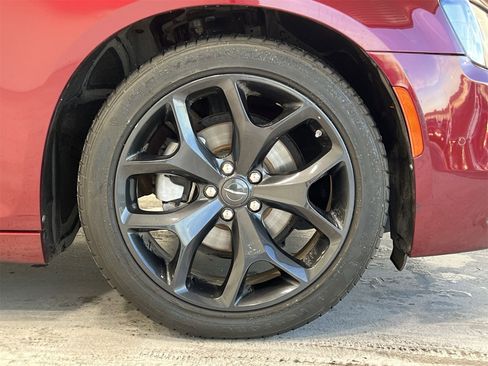 Used 2022 Chrysler 300 S image 10