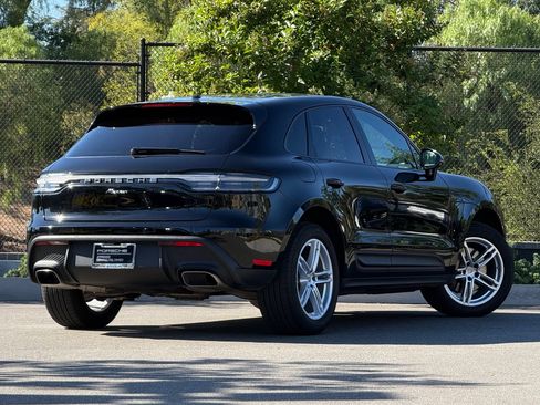 Certified 2024 Porsche Macan AWD/4WD image 7