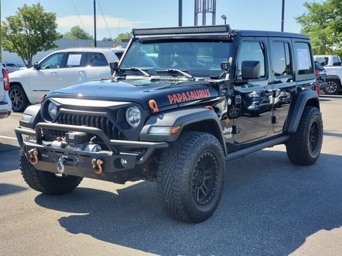 Used 2020 Jeep Wrangler Unlimited Sport AWD/4WD image 2