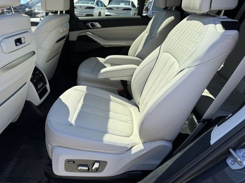 Certified 2023 BMW X7 M60i w/ Executive Package image 33