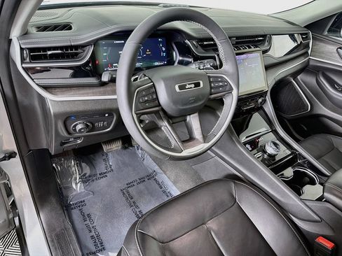 Used 2022 Jeep Grand Cherokee Limited 4xe AWD/4WD image 9