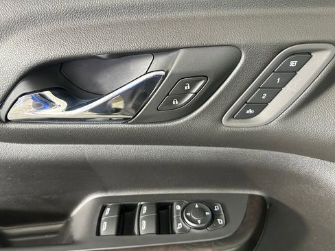 Used 2021 GMC Acadia Denali image 24