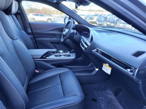 New 2026 Cadillac Lyriq Luxury image 9