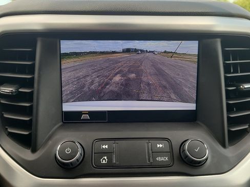 Used 2023 GMC Acadia SLT AWD/4WD image 27