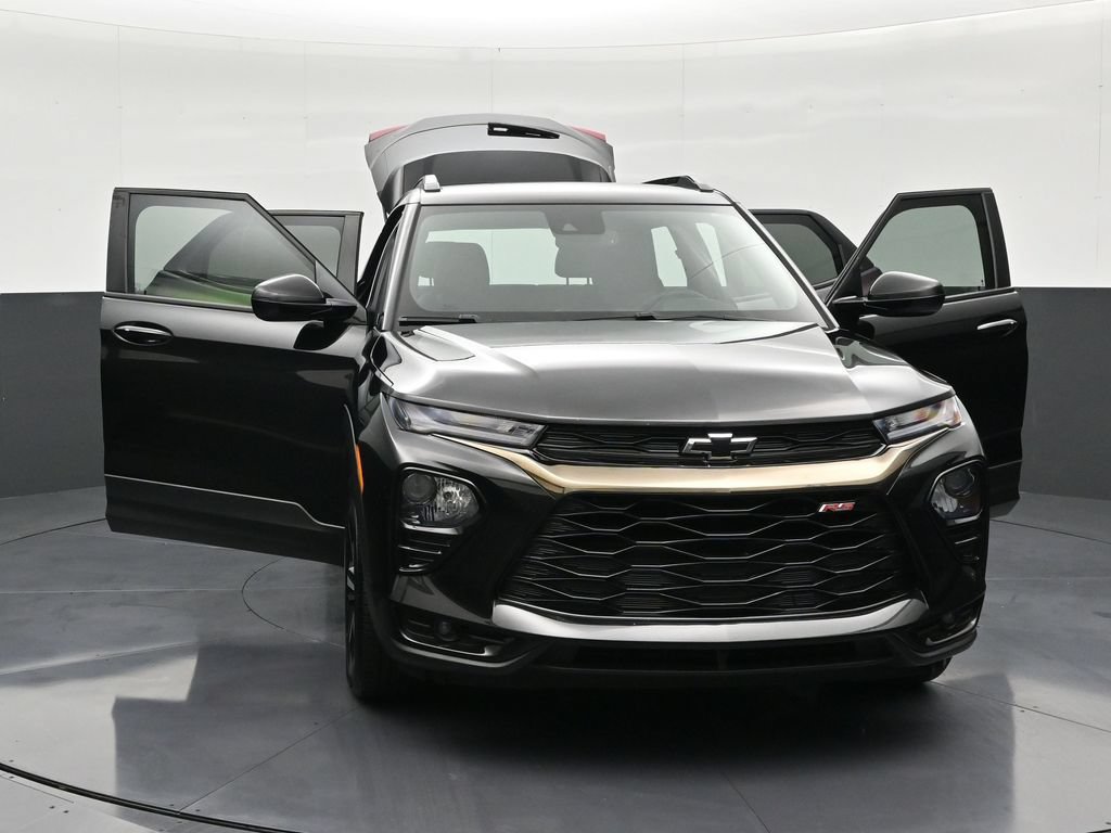 Used 2023 Chevrolet TrailBlazer RS w/ Convenience Package FWD image 32